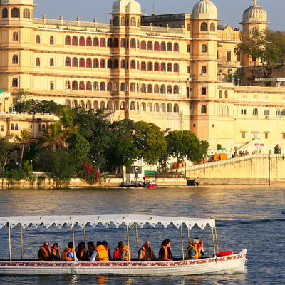 Exploring the Rich Heritage: Unveiling Group Tour Packages from Udaipur