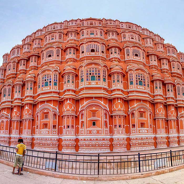 Discover the Vibrant Wonders of Rajasthan: A Memorable Package Tour from Jaipur