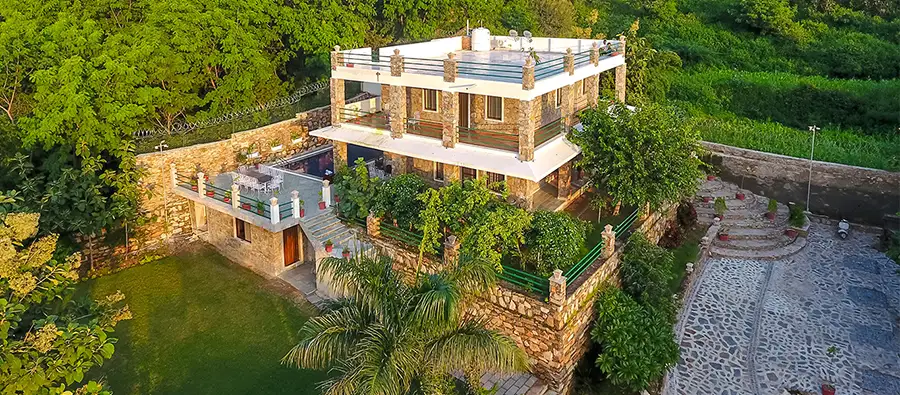 popular luxurious villas in Udaipur